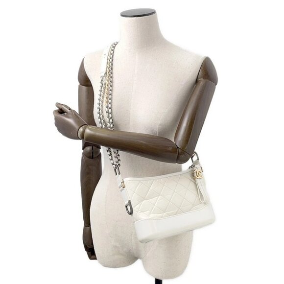 CHANEL Gabriel Size Small Aged Calf Leather White - Picture 5 of 15